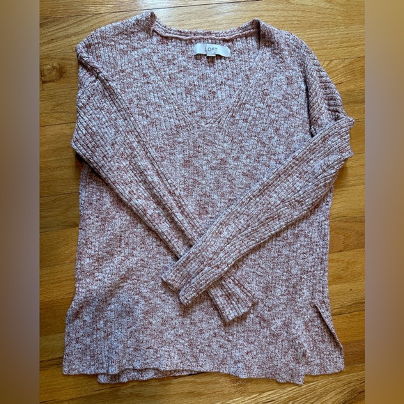 LOFT Rust Red and White Marbled V-neck Sweater - Picture 5 of 8